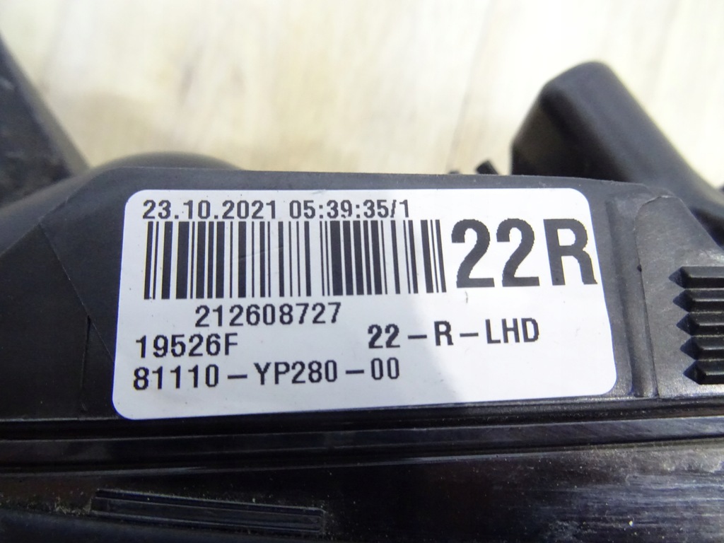 фото №16, Toyota c-hr chr lift лампа перед правая full led 81110-yp280-00 llu