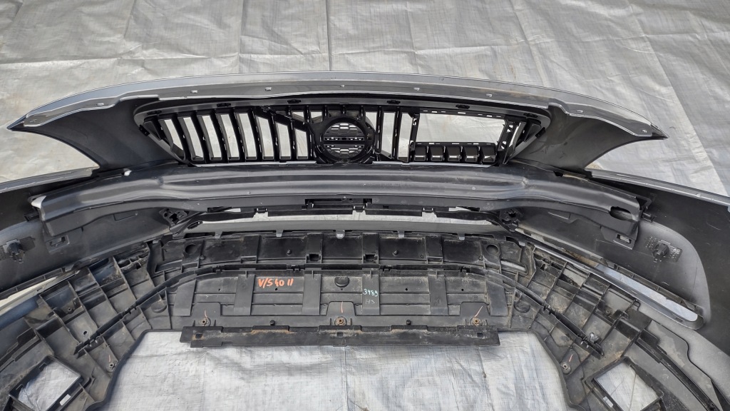 Бампер volvo v40 ii перед передний pdc радар 12-20 Цена