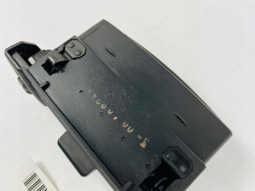 фото №12, Решётка обдув правая пассажира w панель приборная консоль mercedes w124