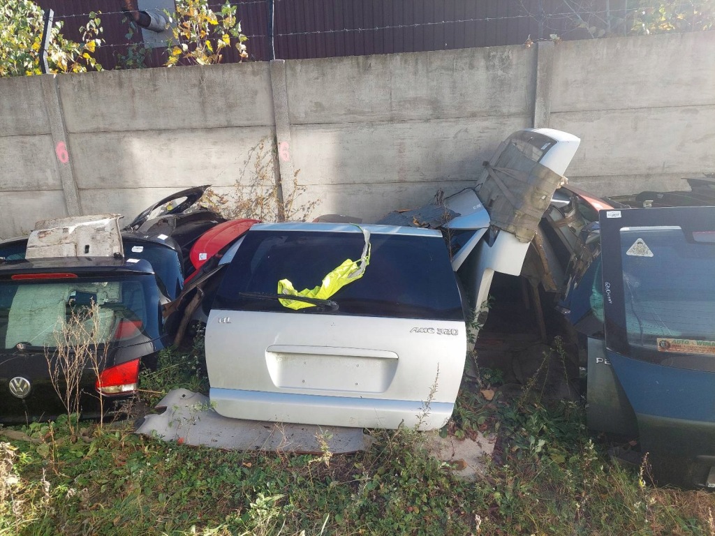 фото №11, Крышка багажника багажника комплектная mercedes w163 ml