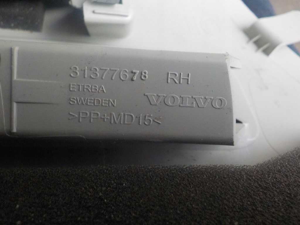 фото №3, Пластик захист стійка правий задня v90 ii 2016-2020