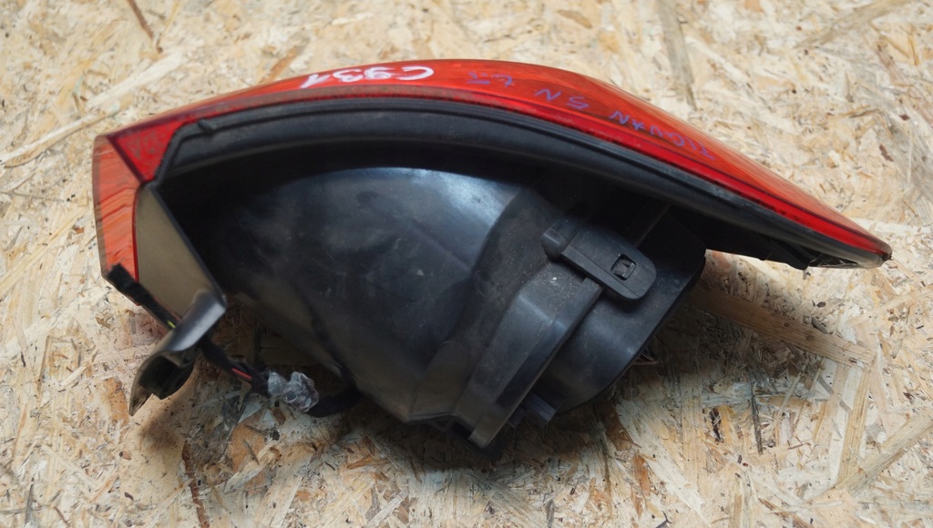 фото №10, Лампа левый задняя vw tiguan 5n i 5n0945095f