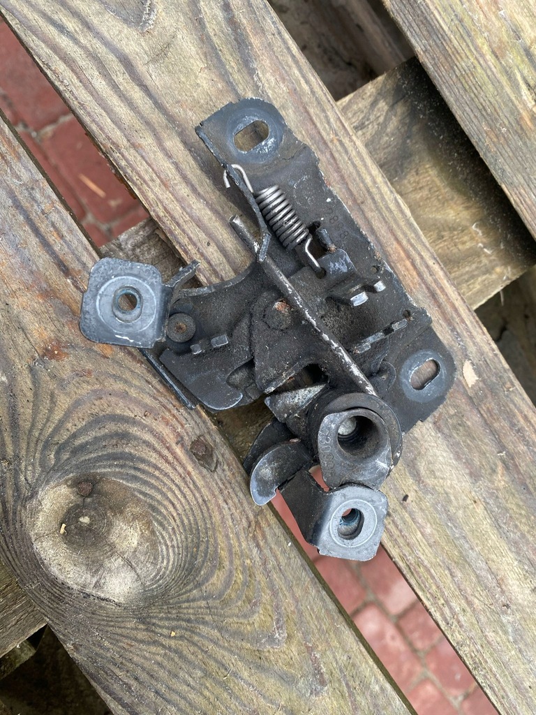 фото №1, Замок капот перед audi 8l0 8l0823508