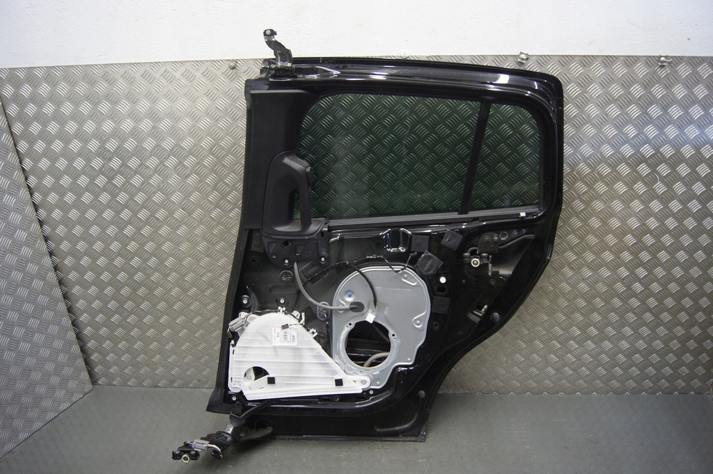 фото №13, B-max дверь правое задние jk8 panther black