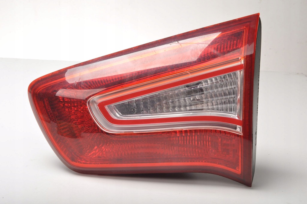 фото №1, Kia sportage iii лампа правая задняя w крышка