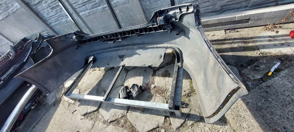 фото №10, Audi a6 c6 04- бампер задний sedan pdc ly5k