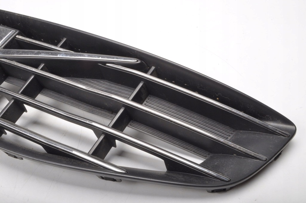 Volvo v60 рестайлінг  решітка радіатора решітка радіатора решітка радіатора 31349928 31349931 31386498 Недорого