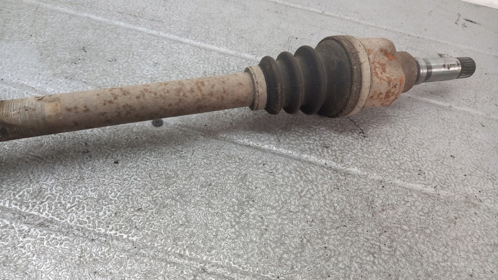 Приводной вал правая перед citroen c3 02r 1.1b hb Недорого