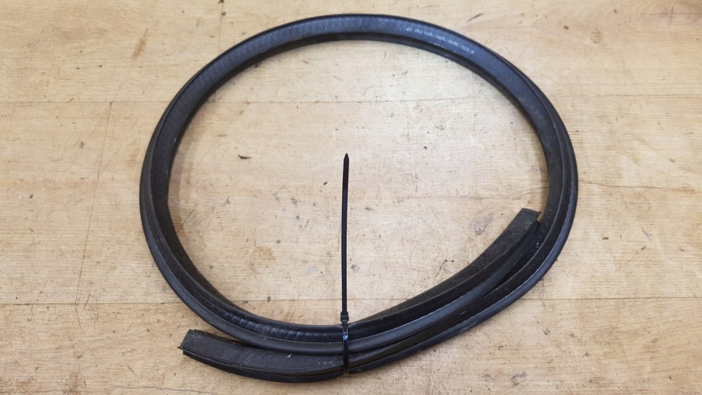 фото №1, Прокладка капот opel astra j 13271280