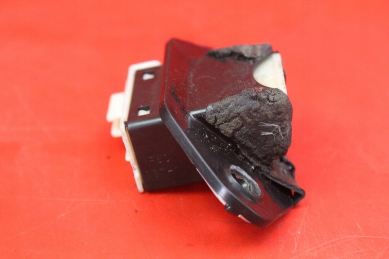 фото №5, Ручка кнопка крышки задняя задний 15a322 lexus is 250 2 ii sedan 05-13