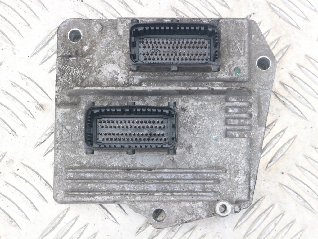 фото №1, Бортовий комп'ютер opel 1.6 16v 55562549 fhdp