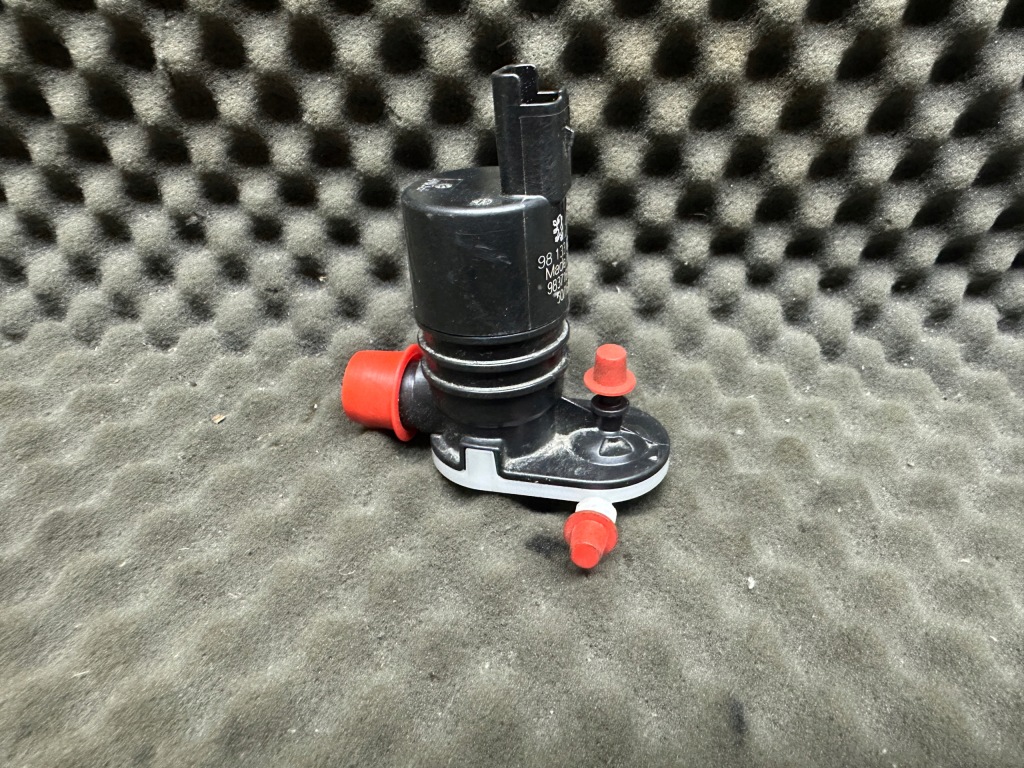 фото №1, 9813363380 помпа распылителя peugeot citroen opel