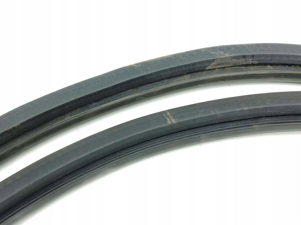 фото №7, Peugeot 308 2017 прокладка дверь передних