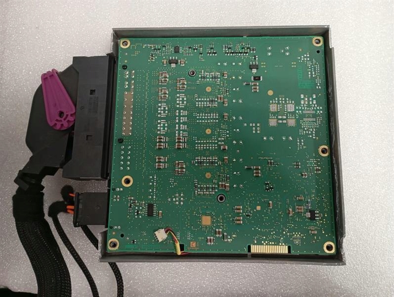 Mercedes c class w205 підсилювач a0009000620 midline sound Недорого