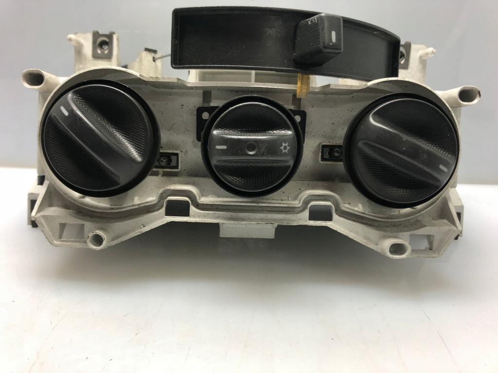 фото №1, Панель кондиционера fca 151540000