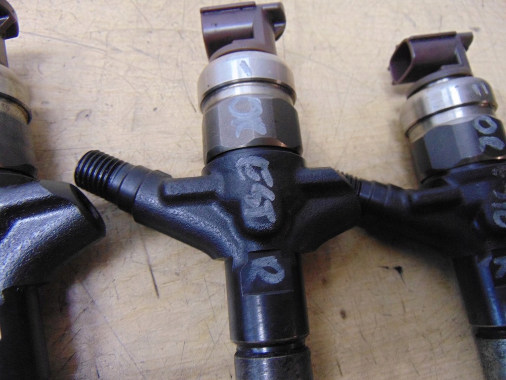 фото №1, Форсунка subaru forester iii 2.0d 16613aa020