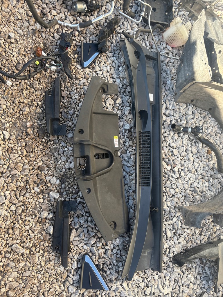 фото №7, Toyota corolla e21 sedan перед kompletny капот бампер лампи