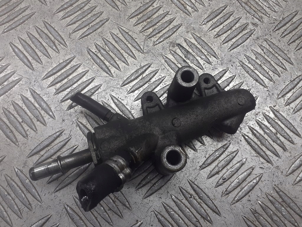 Распределитель топлива alfa romeo 147 1.9 jtd 55188200 Цена