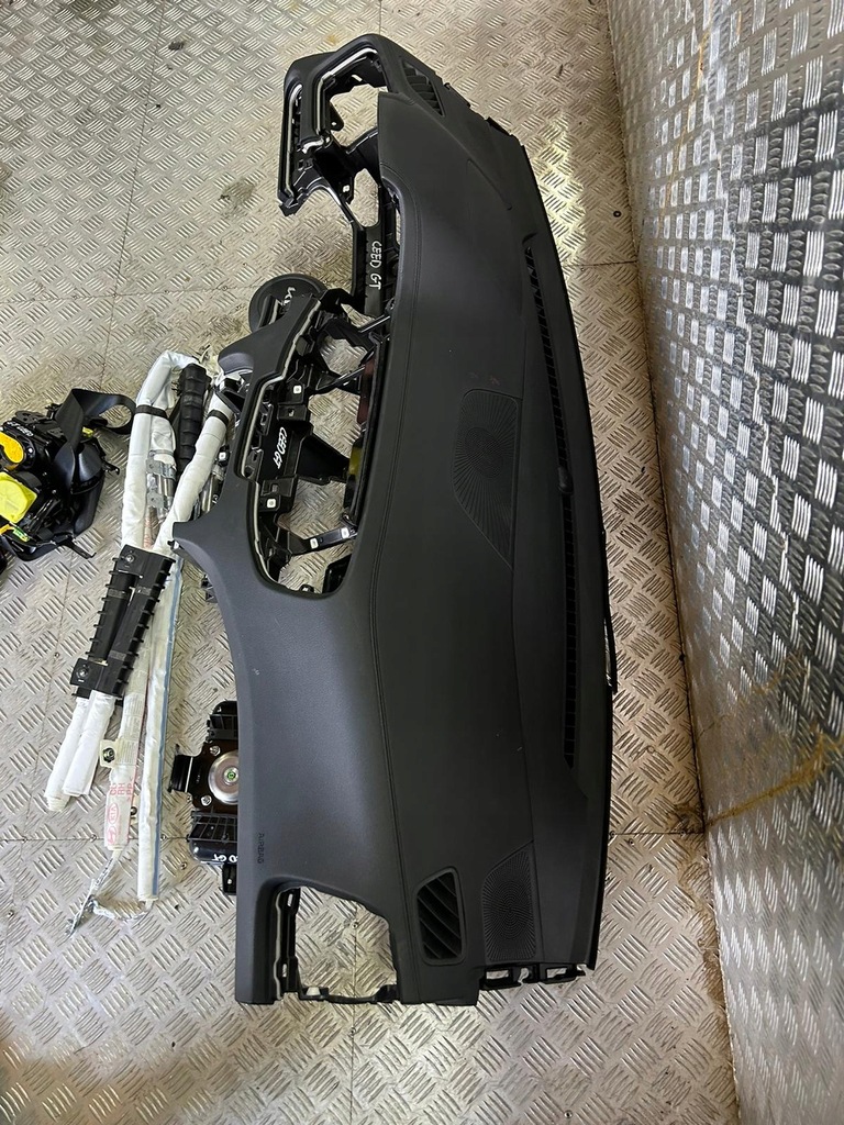 фото №5, Консоль подушка безпеки ремені ceed iii 21+ оригінал комплект