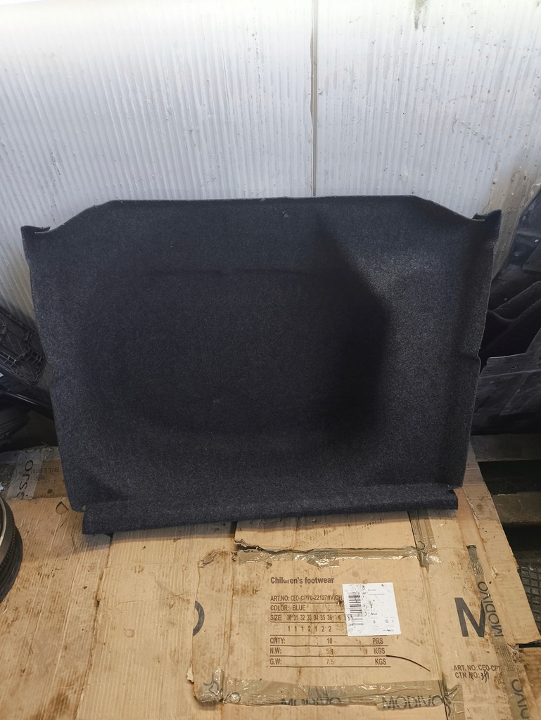 фото №1, Mercedes w169 обшивка колеса запасного багажника mercedes a1696800041 ?