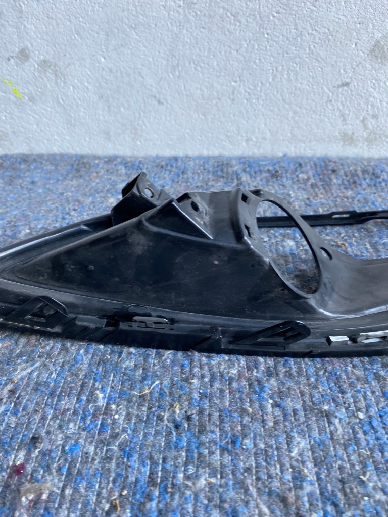 Купить Opel astra j iv рестайлинг  решётка бампера правый