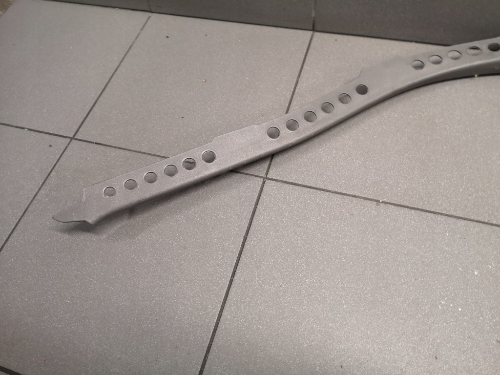 Молдинг порог правый  задняя audi a4 b6 8e0867731a Оригинал