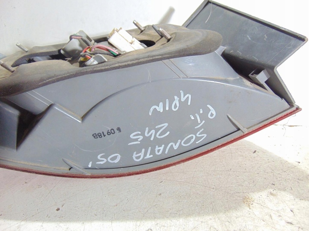 фото №8, Лампа правая задняя задняя 4 pin hyundai sonata v