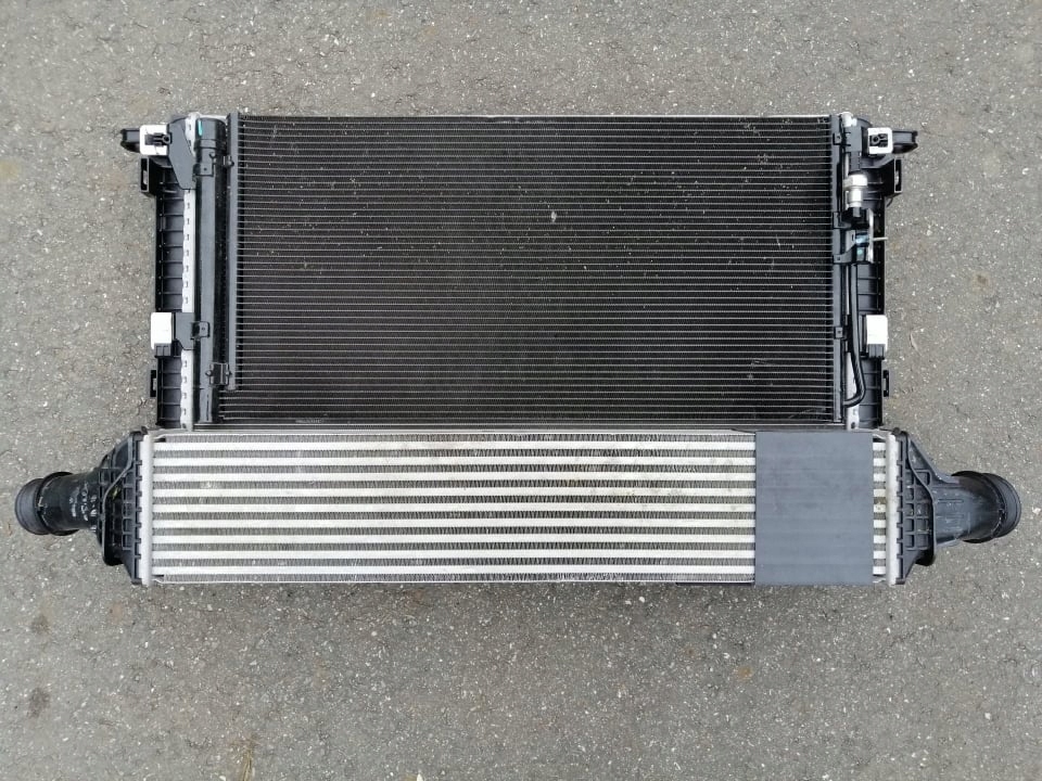 Оригинал радиатор воды audi a5 a6 q7 8w0121251ak Цена