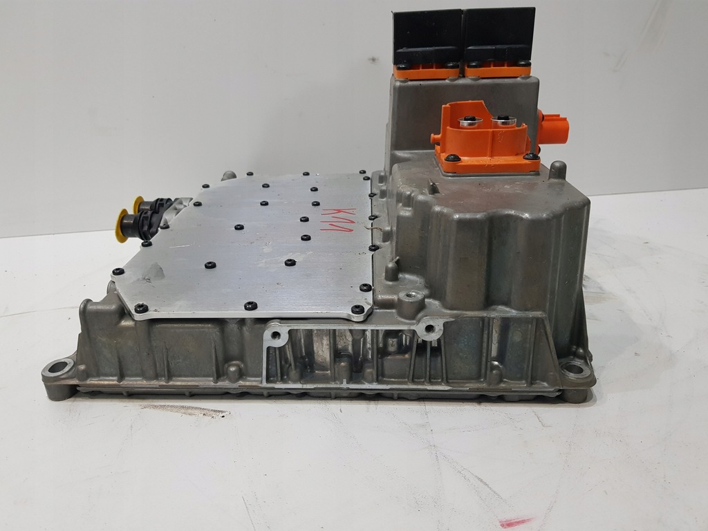 фото №8, Porsche taycan 9j1915539cn модуль преобразователь напряжения