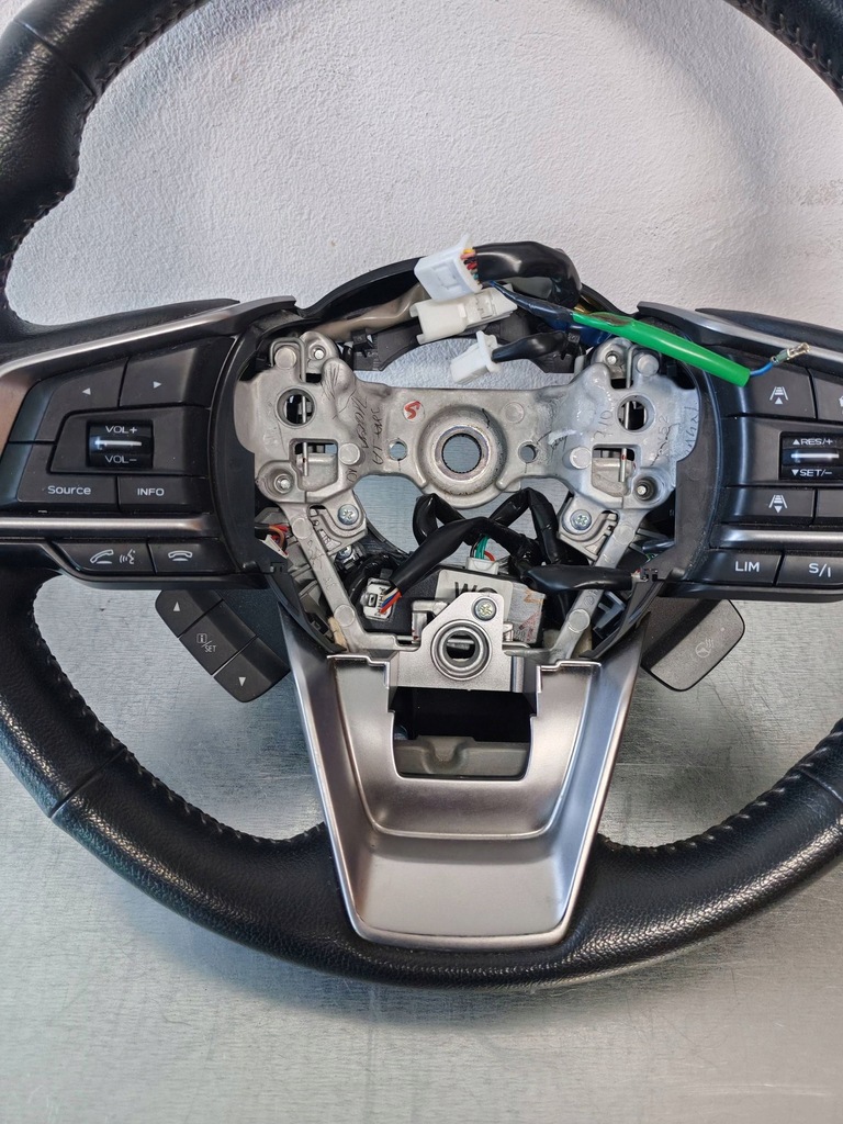 фото №7, Subaru forester v sk воздуховод кожаный multi лепестки переключения подогрев