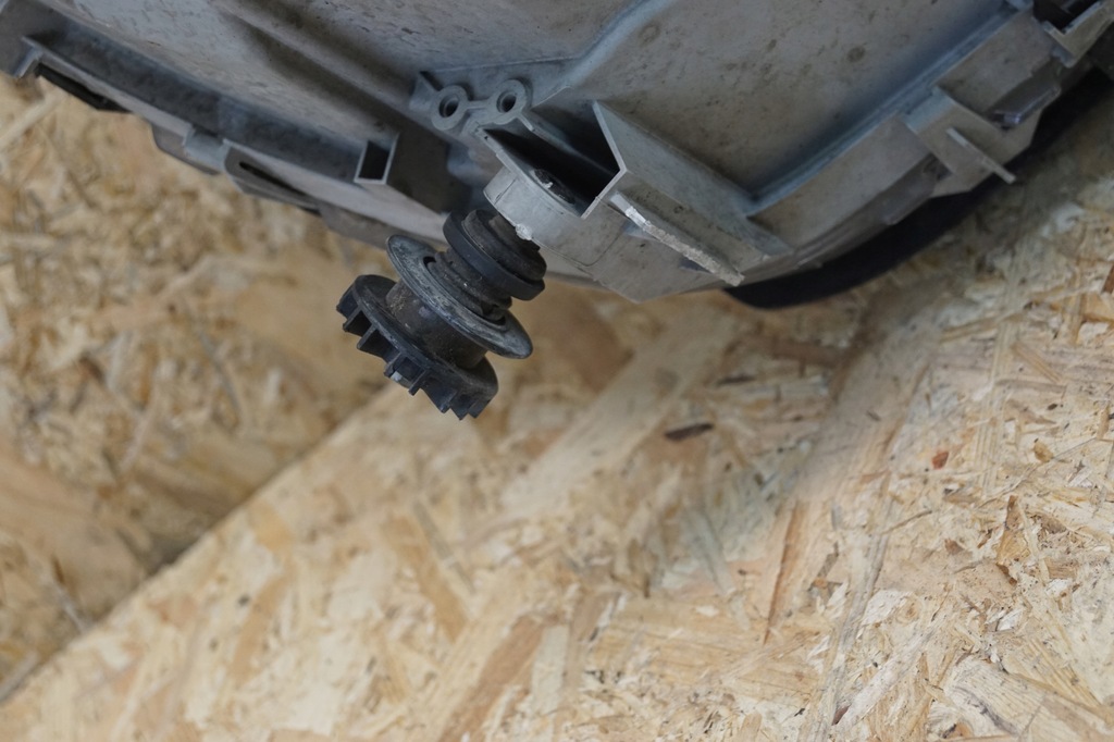 фото №8, Лампа левый перед mercedes c w203