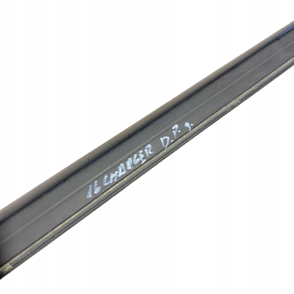 фото №6, Dodge charger 2016 правая сторона уплотнители окон