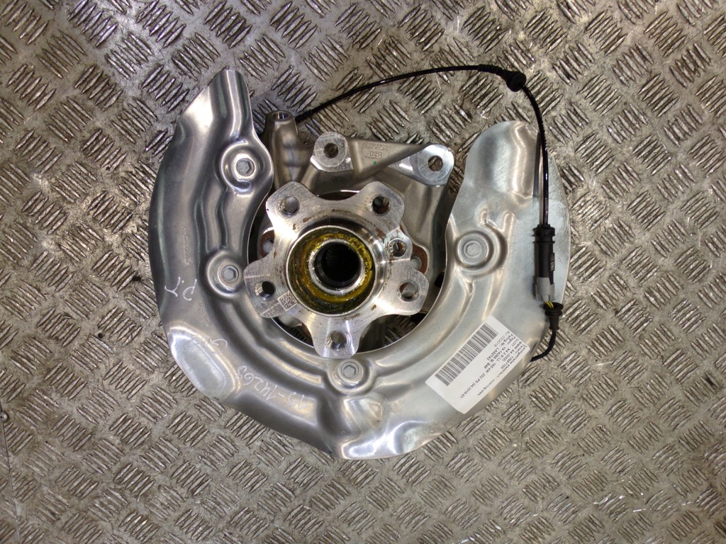 фото №1, Bmw x4 g02 поворотний кулак ступиця задня правий 6879750