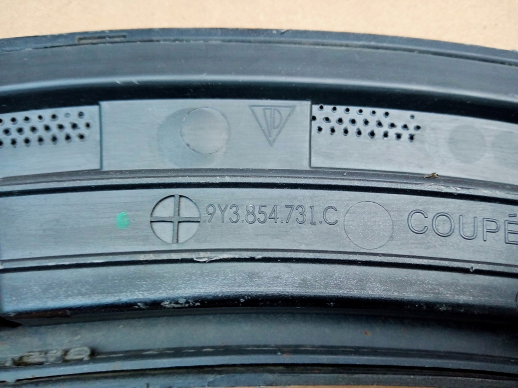 фото №9, Porsche cayenne coupe левая молдинг крыла задняя