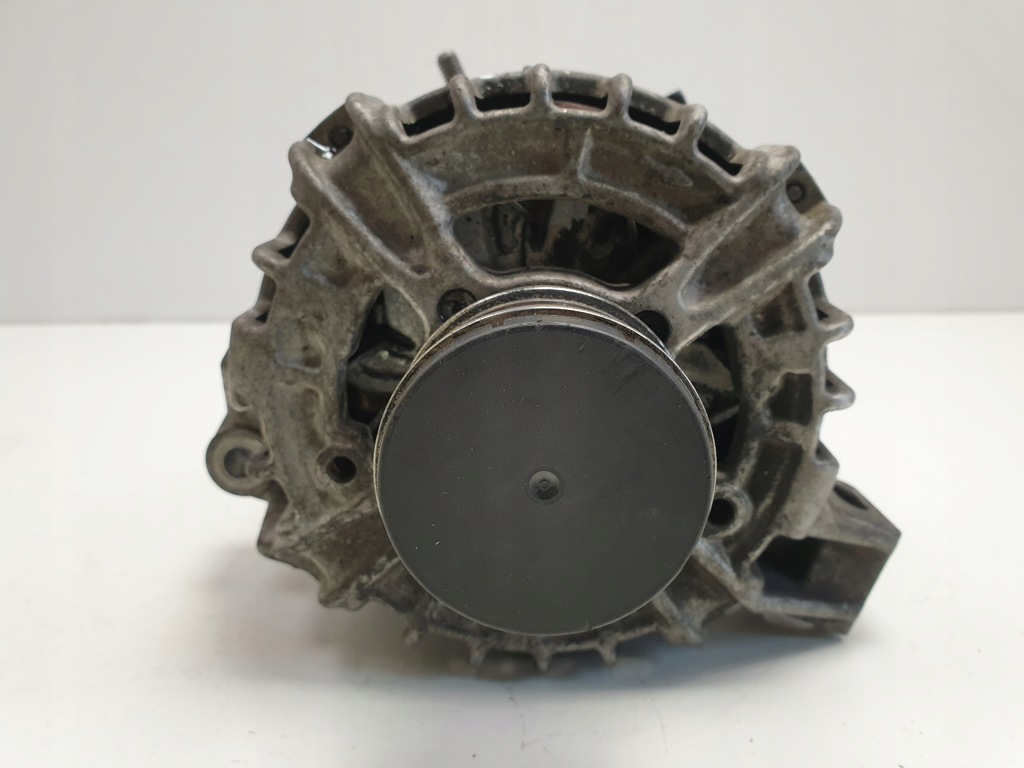 фото №7, Генератор volvo xc60 2.4 d5 _ bosch 31419555 генератор