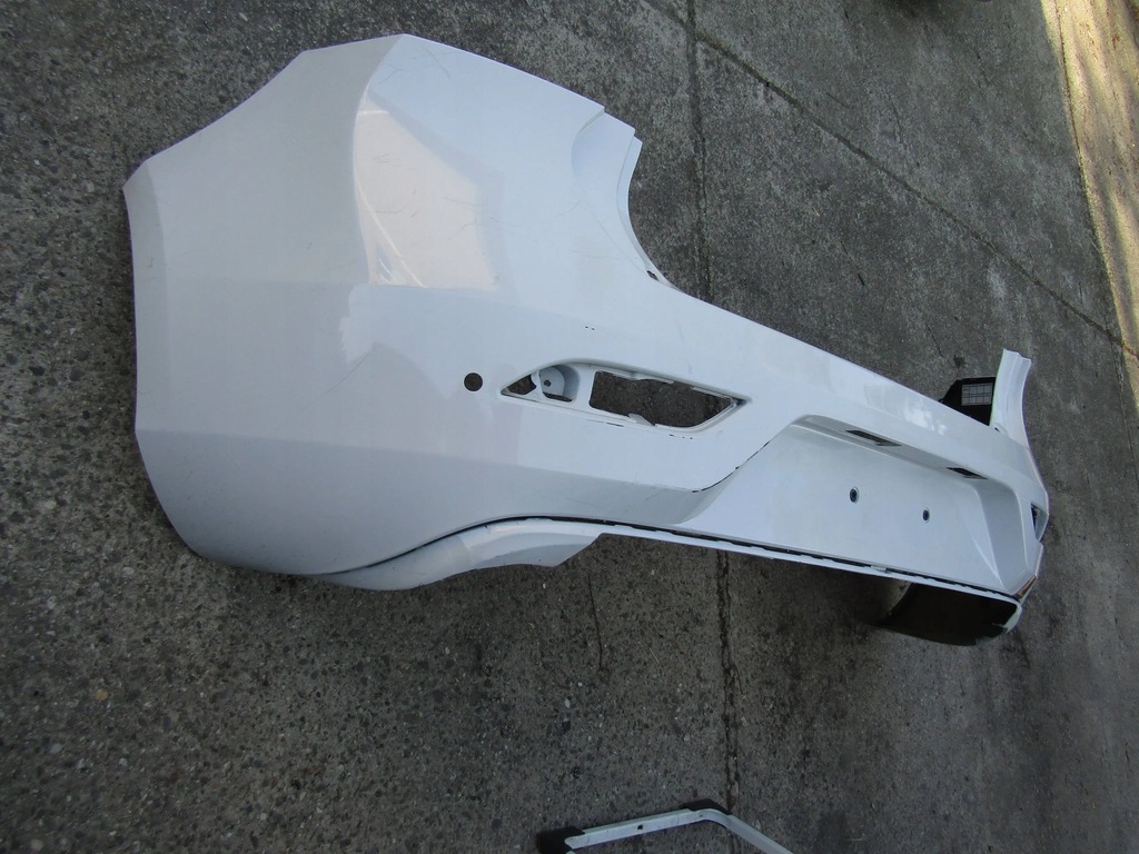 фото №8, Volvo v40 ii r-design бампер задняя 12-19r