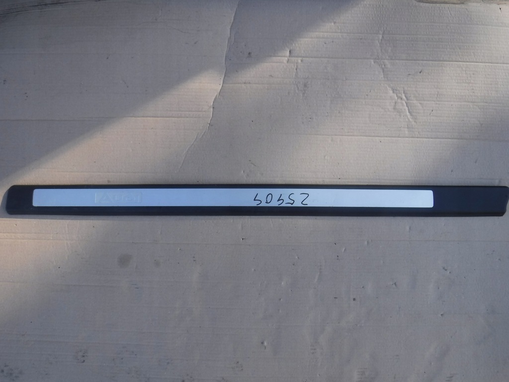 фото №1, Молдинг поріг правий перед audi a3 8p 3двері