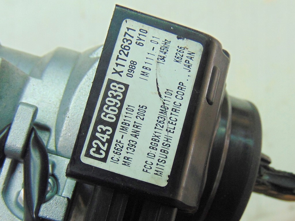 фото №15, Mazda 5 v i 2.0mzr-cd 07r замок зажигания + ключ