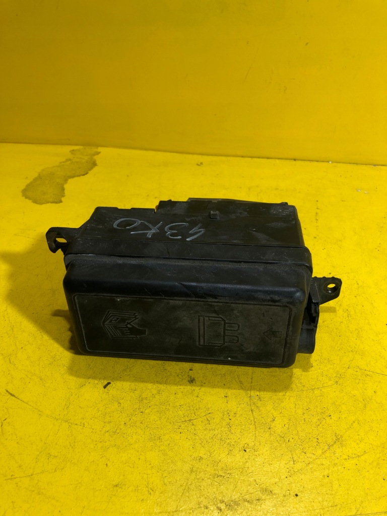 фото №1, Mini clubman r55 - коробка запобіжників 3449504