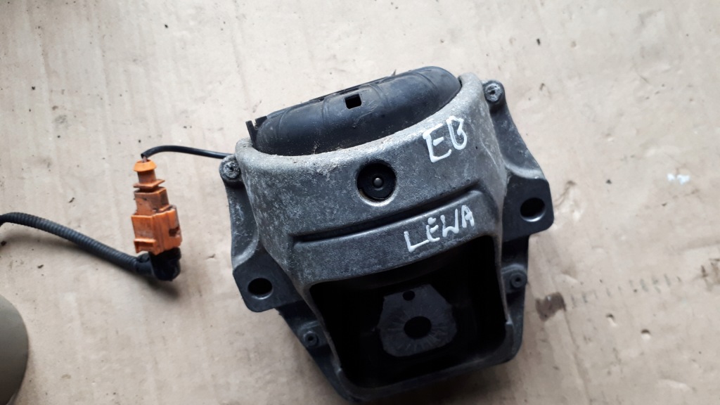 фото №1, S4 b8 подушка двигателя 3.0 tfsi 8k0199381eb s5