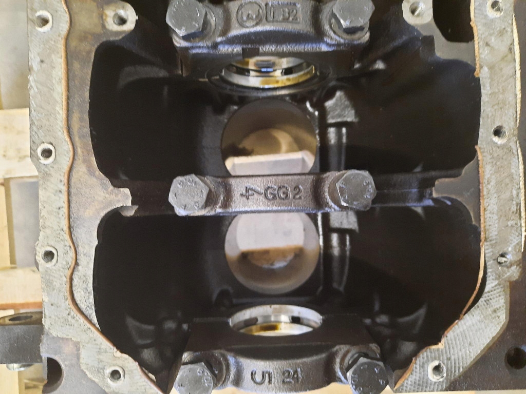 фото №8, Volkswagen golf iv 1.4mt 75km 97-06 блок двигателя 038103021