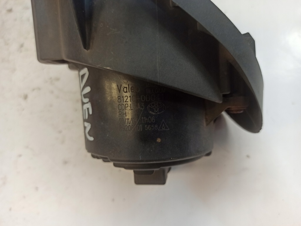 фото №12, Toyota avensis t25 противотуманная фара правый 89210656