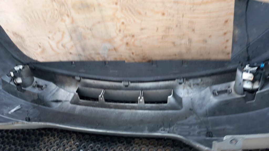 фото №11, Chrysler town & country бампер перед противотуманная фара