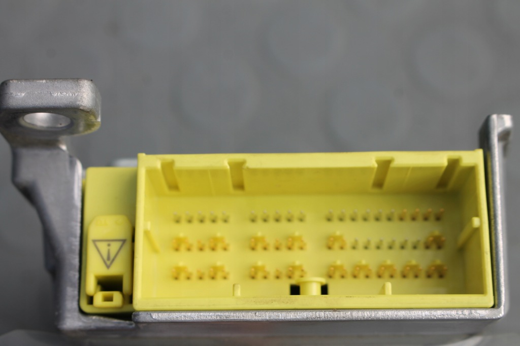 фото №10, Модуль блок управления подушек toyota prius iii 09-15