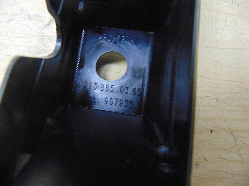 фото №10, Направляющая бампера левый задняя mercedes w213 новый