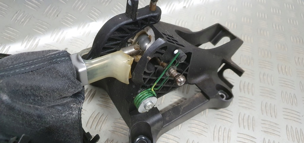 фото №5, Домкрат переключения передач toyota auris 2.2 d4d