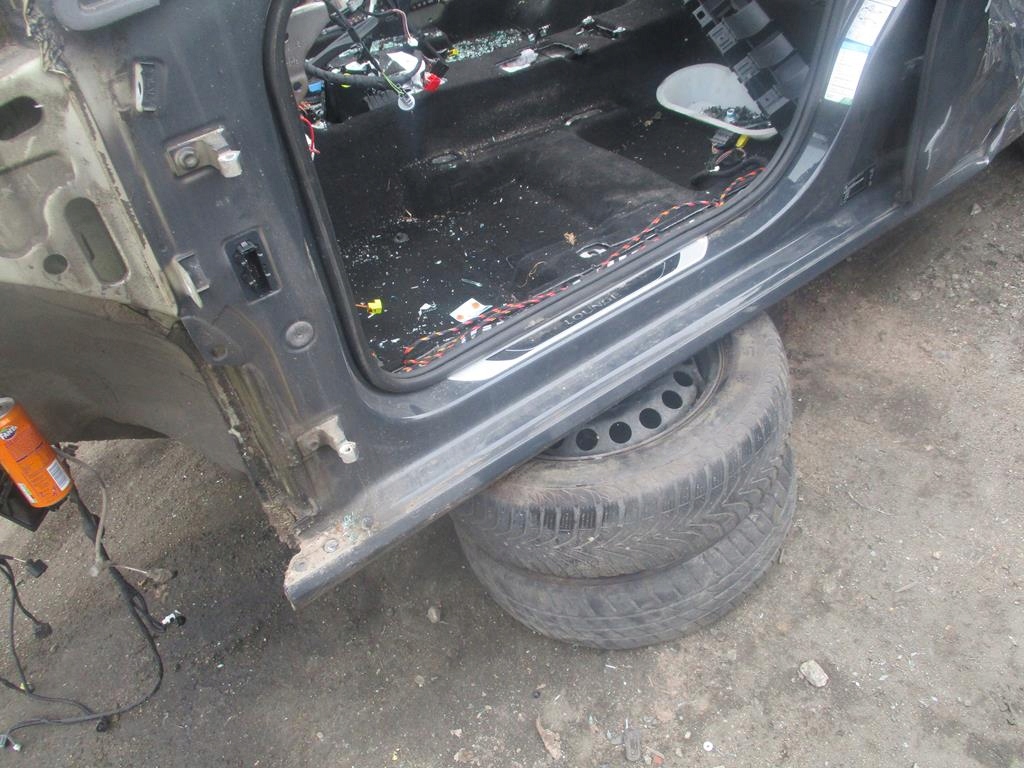 фото №1, Golf vii чверть блок двигуна поріг лівий