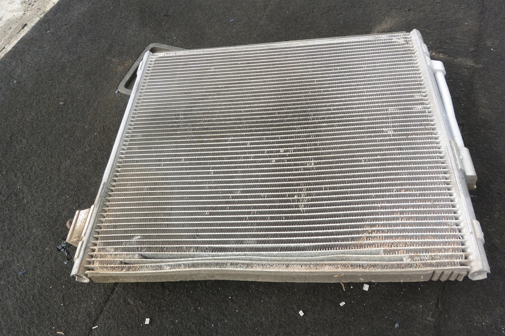 фото №8, Tesla model s радиатор кондиционера левая