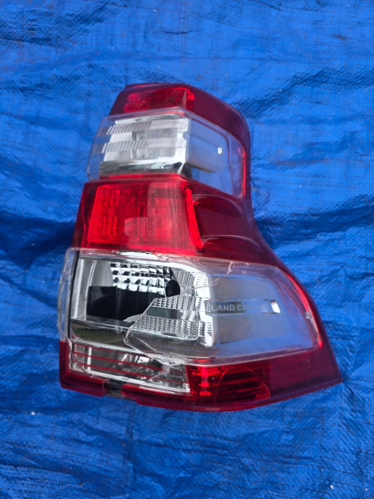 фото №1, Toyota land cruiser fj150 150 лампа правая задняя правый задняя stanley