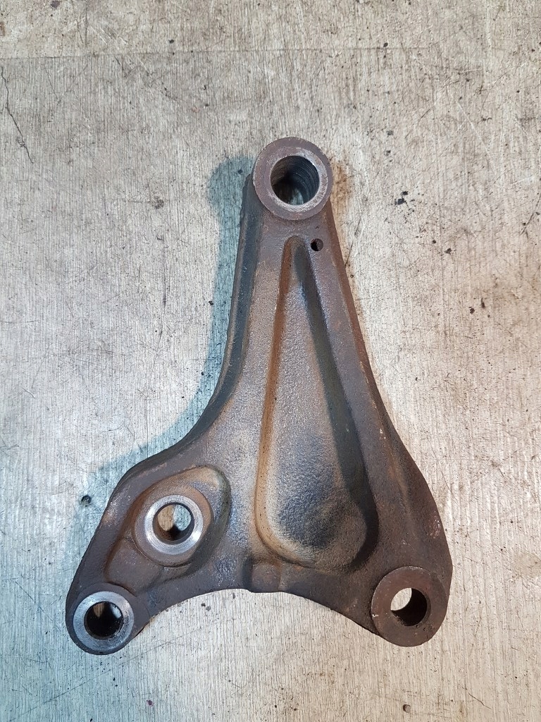 фото №1, Кронштейн двигателя mazda premacy i lift 2.0 ditd